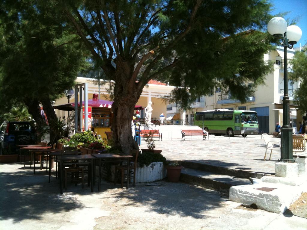 Lydia Mare Aparthotel Agios Kirykos  ภายนอก รูปภาพ